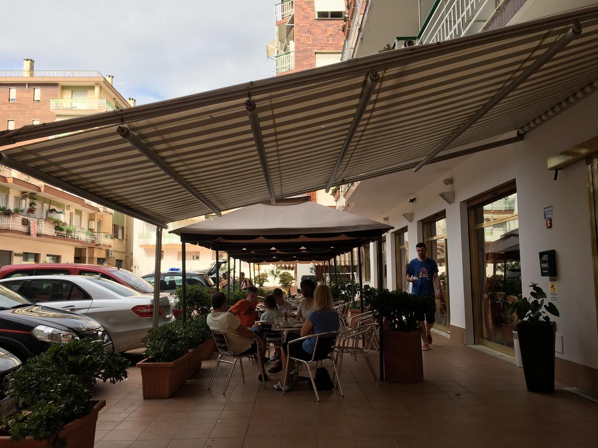 Hotel Arma Ristorante Taggia Exterior foto